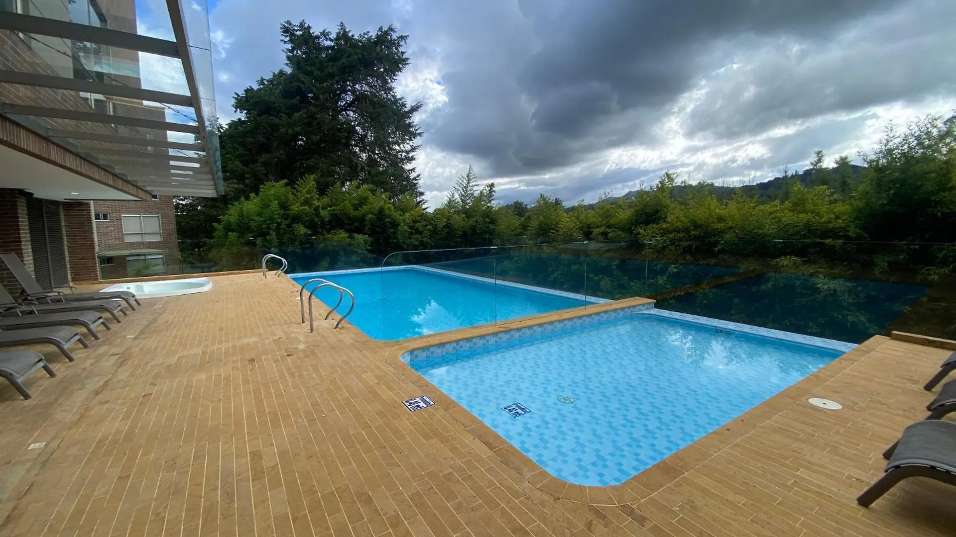 Suite De Lujo En Llano Grande - Piscina, Jacuzzi, Turco, Gimnasio Rionegro